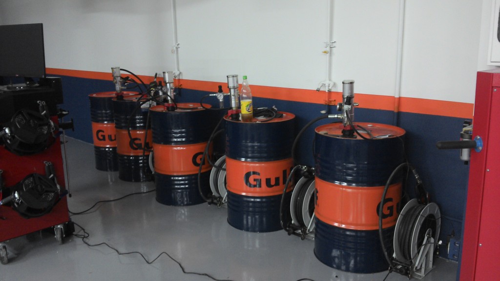 GULF EXPRESS BOGOTÁ.  BAC ingeniería y servicios.  Equipos para talleres de mecánica, lubricación, automotriz, Colombia, lubricantes, diseño, construcción, obras civiles, combustibles, otros.